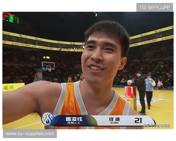 胡明轩加赛狂砍13中夺三分王