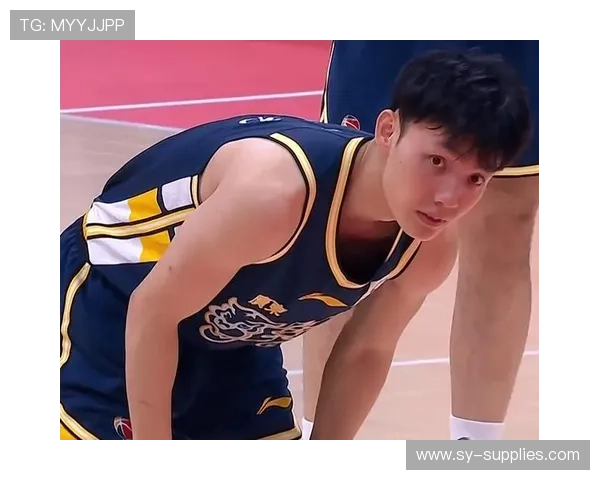 徐杰14投仅2命中因肠胃炎疼痛